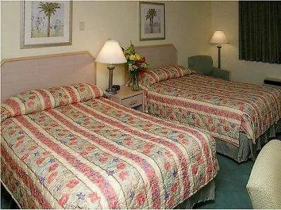La Quinta Inn By Wyndham Tampa Near Busch Gardens Hotel