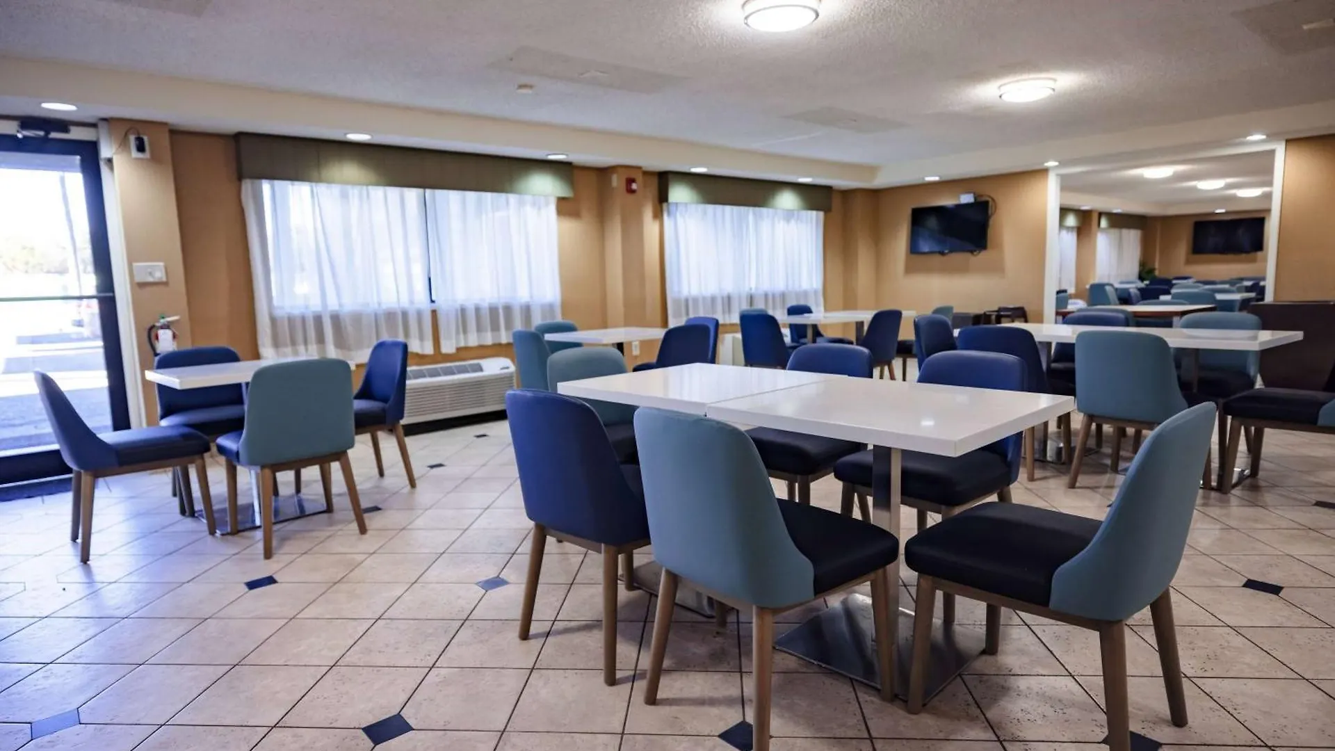 La Quinta Inn By Wyndham Tampa Near Busch Gardens 3*,  Estados Unidos