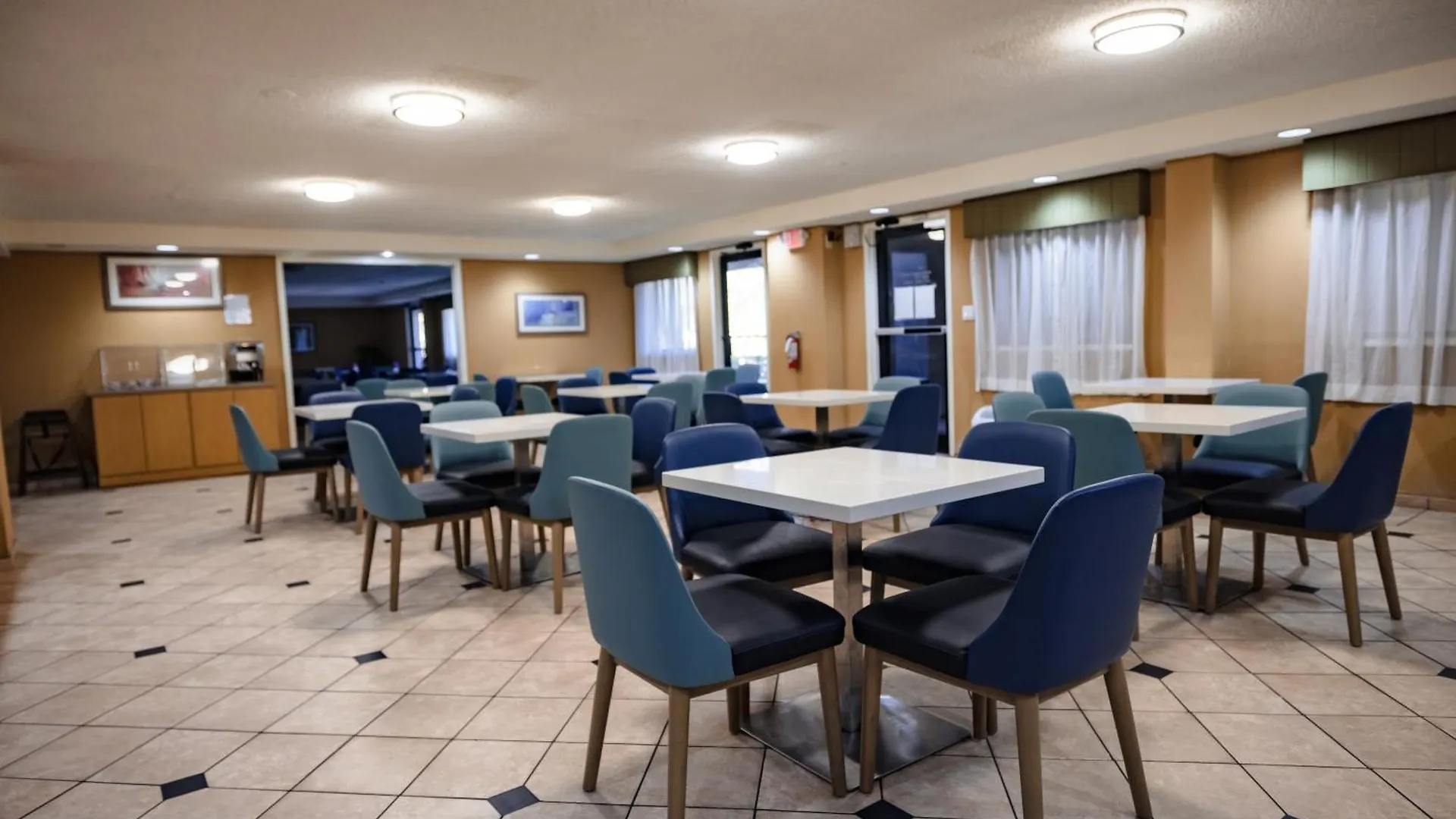 La Quinta Inn By Wyndham Tampa Near Busch Gardens Hotel