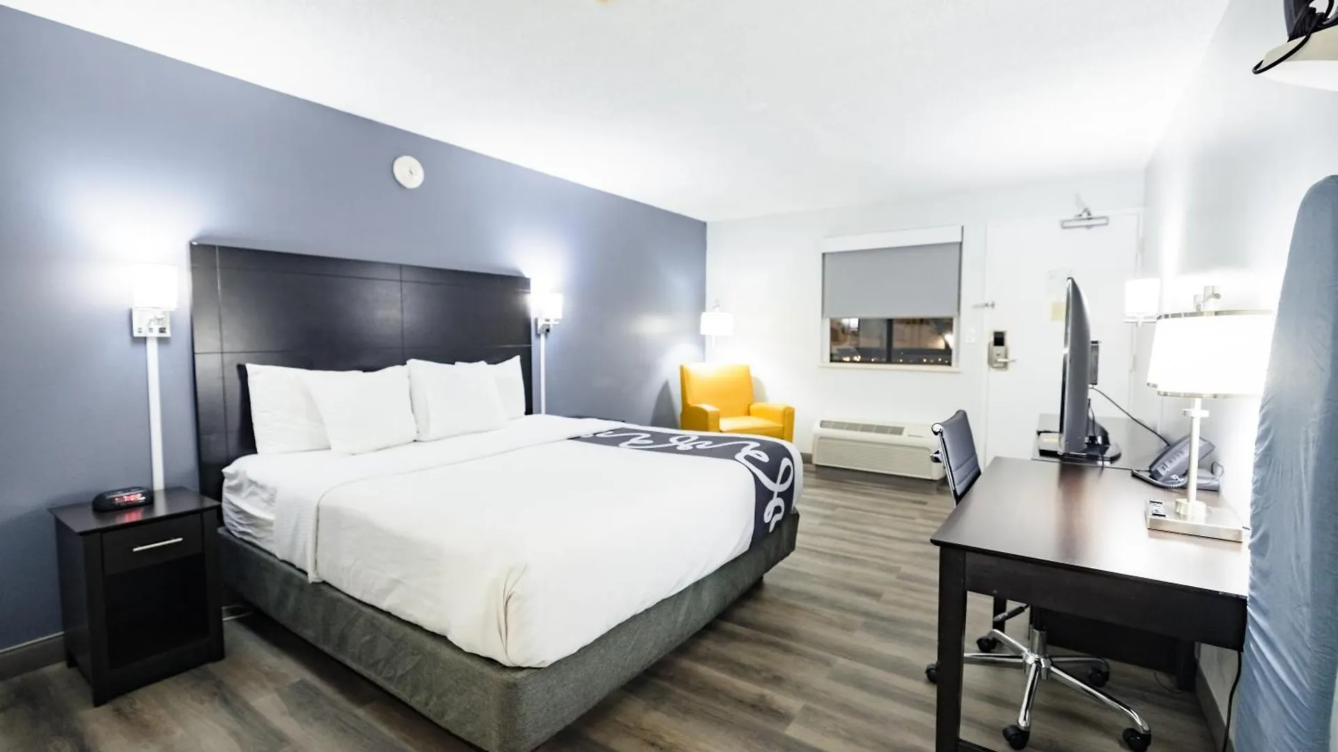 La Quinta Inn By Wyndham Tampa Near Busch Gardens 3*,
